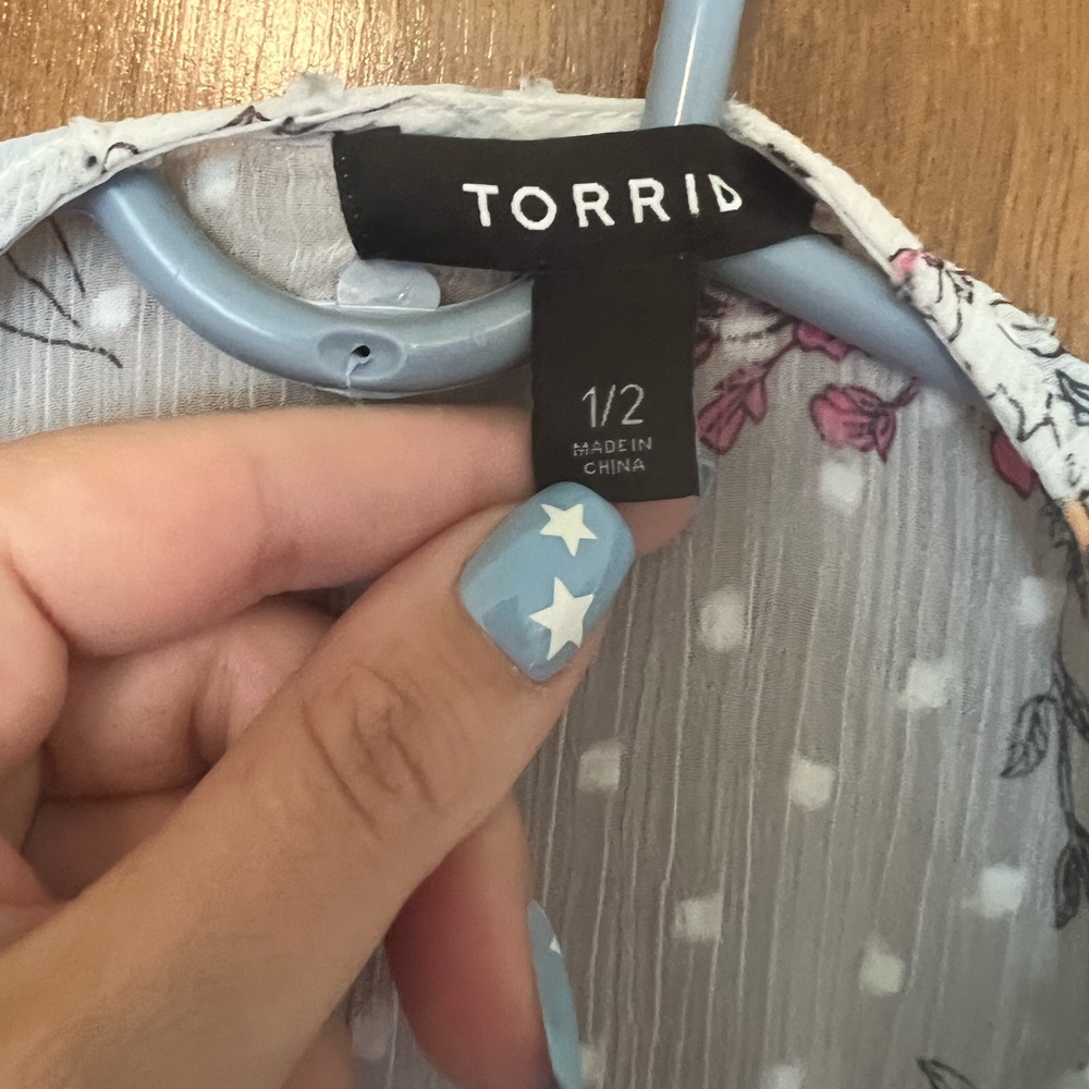 Torrid White Swiss Dot Floral Hi-Low Kimono - Picture 7 of 10